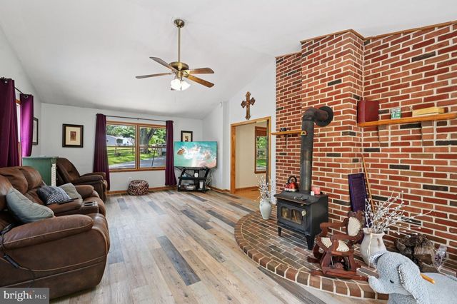5164 PERRY RD, Mount Airy, MD 21771