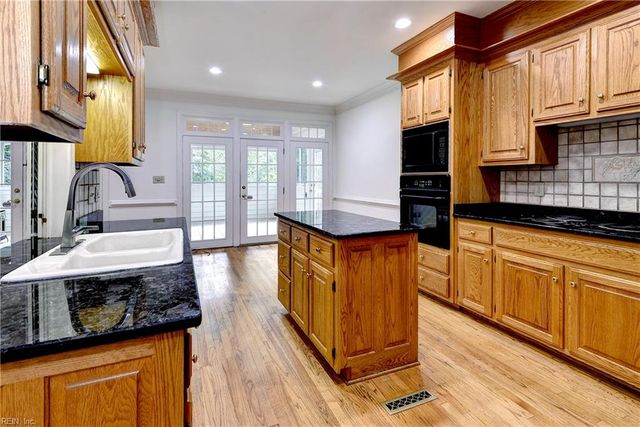 116 Cove Point LN, Williamsburg, VA 23185