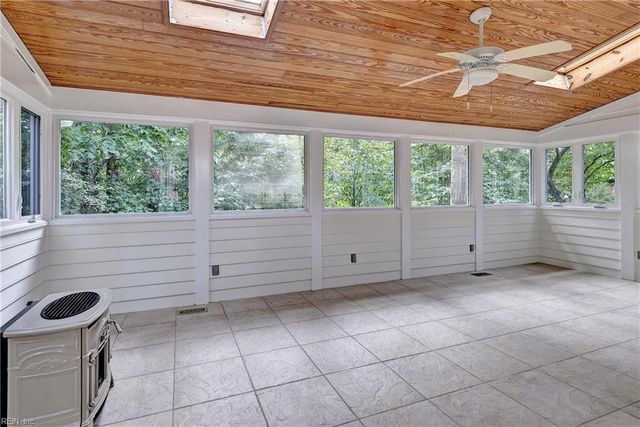 116 Cove Point LN, Williamsburg, VA 23185