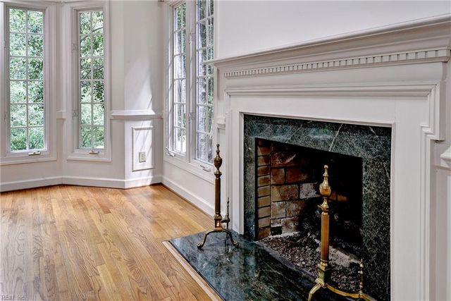 116 Cove Point LN, Williamsburg, VA 23185