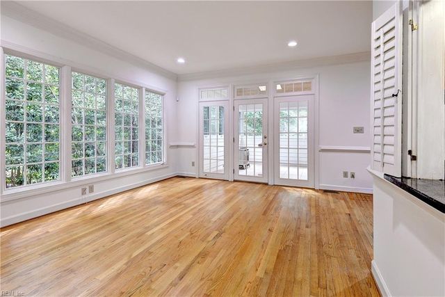 116 Cove Point LN, Williamsburg, VA 23185