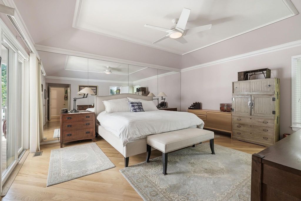 Image 21 of property listing at 7512 RAMBLING RIDGE DR, Fairfax Station, VA 22039
