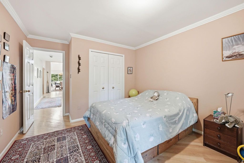 Image 27 of property listing at 7512 RAMBLING RIDGE DR, Fairfax Station, VA 22039