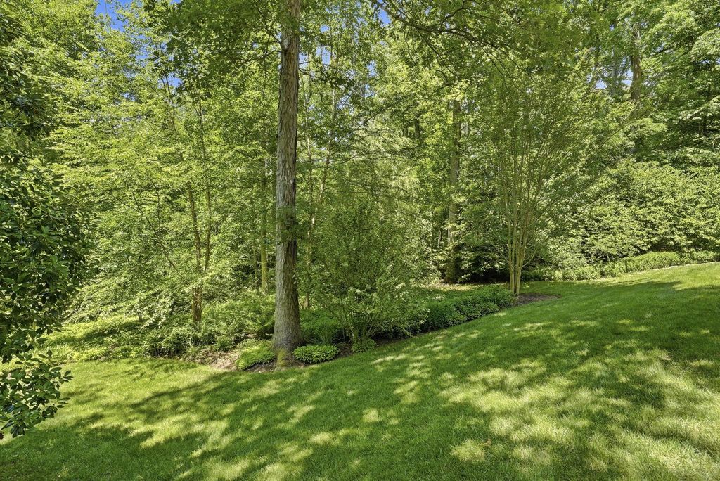 Image 53 of property listing at 7512 RAMBLING RIDGE DR, Fairfax Station, VA 22039