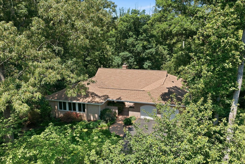 Image 54 of property listing at 7512 RAMBLING RIDGE DR, Fairfax Station, VA 22039