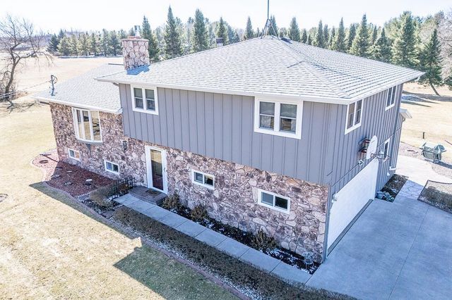 N3219 COUNTY ROAD D, New London, WI 54961