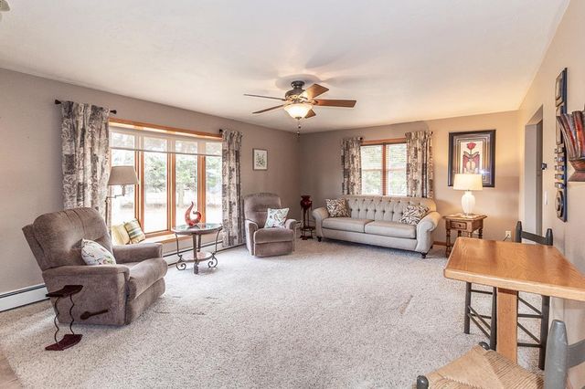 N3219 COUNTY ROAD D, New London, WI 54961