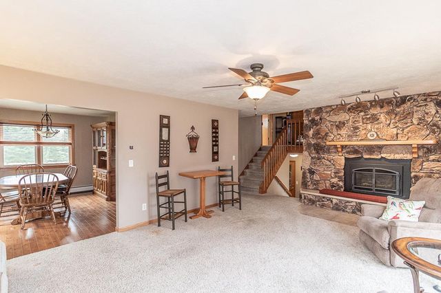 N3219 COUNTY ROAD D, New London, WI 54961