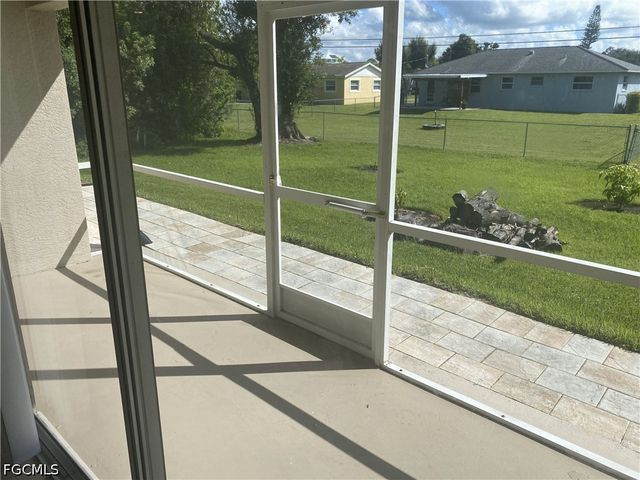 13832 1st ST, Fort Myers, FL 33905