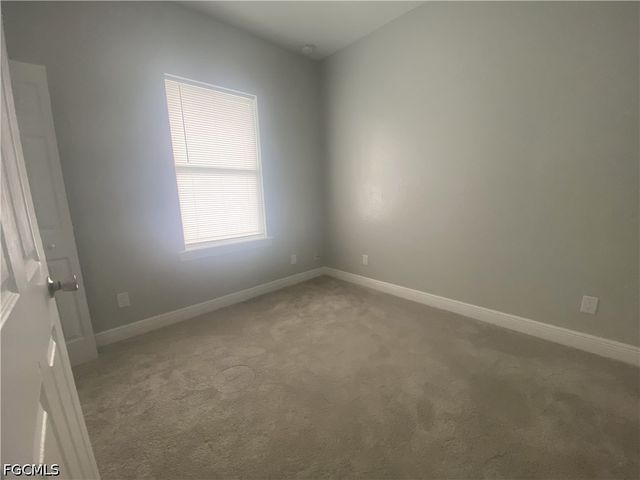 13832 1st ST, Fort Myers, FL 33905