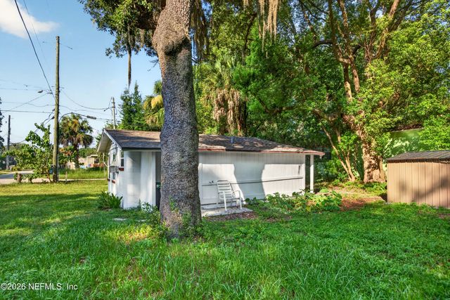 4951 HALLS Drive, Jacksonville, FL 32207
