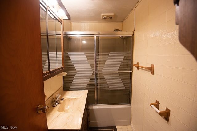 2129 Austintown Warren Rd, Mineral Ridge, OH 44440