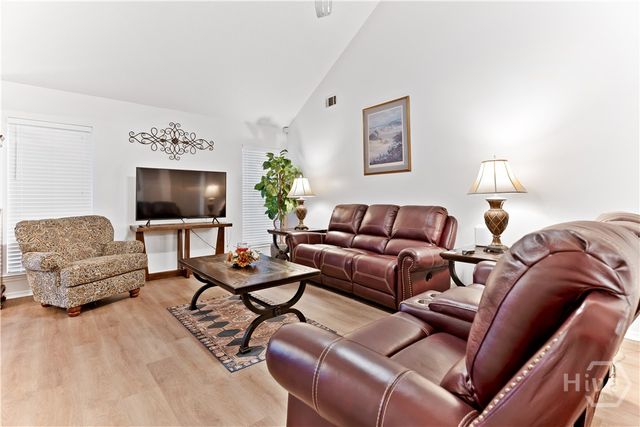 3 Tally Ho Court, Savannah, GA 31406