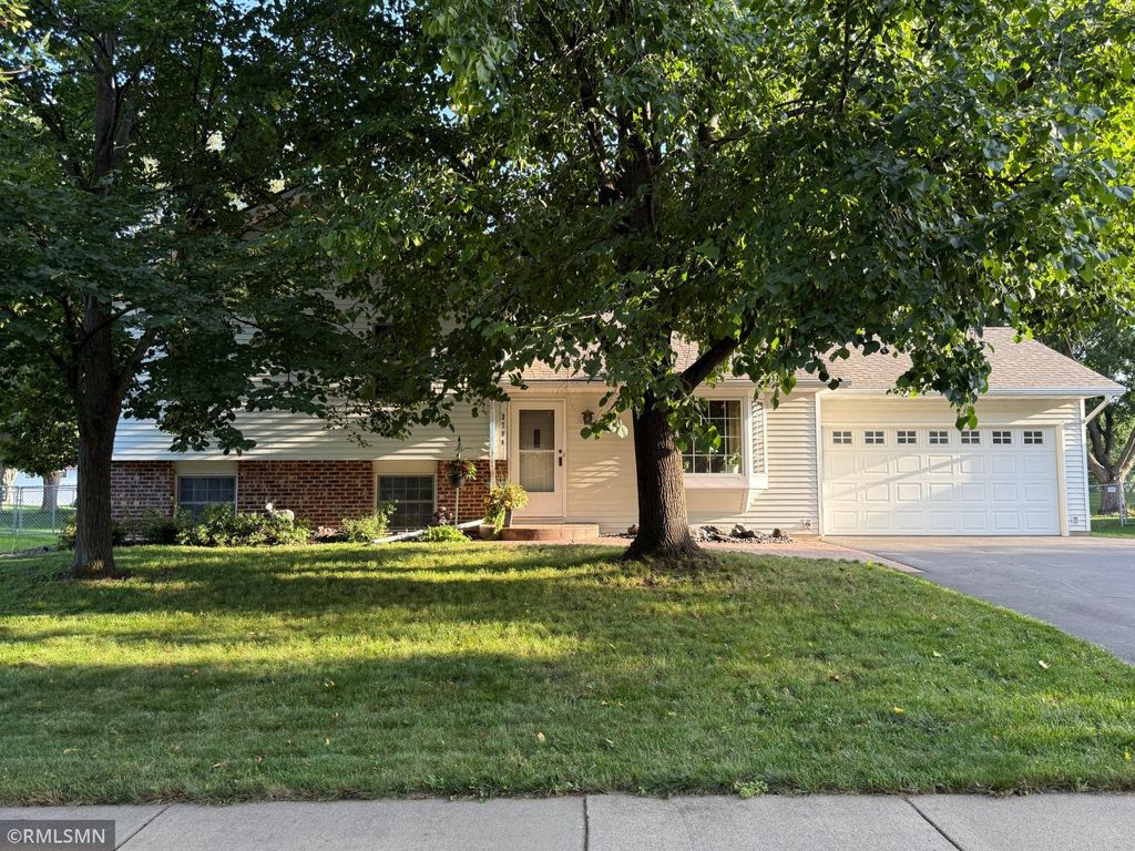 3700 155th Street W, Rosemount, MN 55068