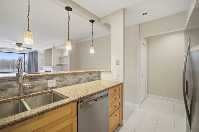 6060 N Ridge Avenue 4E, Chicago, IL 60660