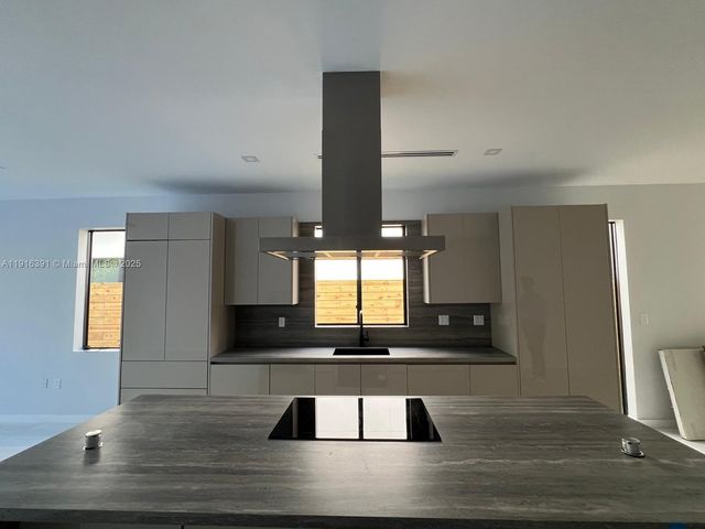 1531 SW 22 terrace, Miami, FL 33145