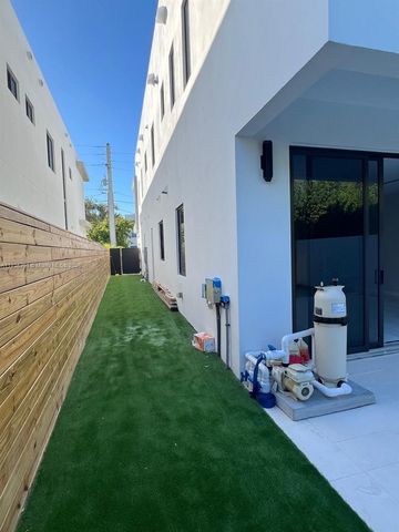 1531 SW 22 terrace, Miami, FL 33145