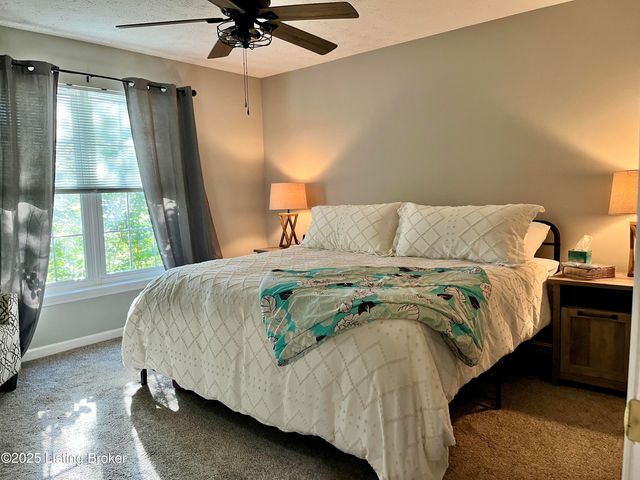 1122 Powerhouse Ln, UNIT 203, Lyndon, KY 40242