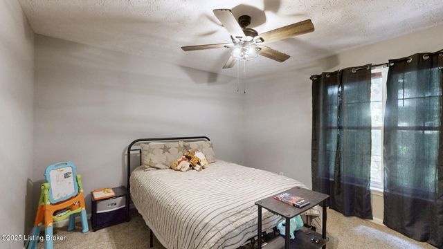 1122 Powerhouse Ln, UNIT 203, Lyndon, KY 40242