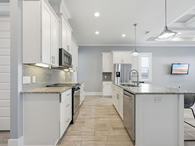 131 SE Magnolia Avenue, Fort Walton Beach, FL 32548