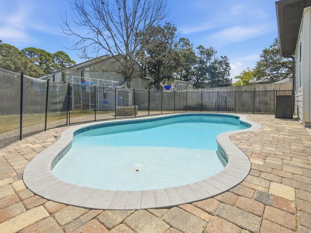 131 SE Magnolia Avenue, Fort Walton Beach, FL 32548