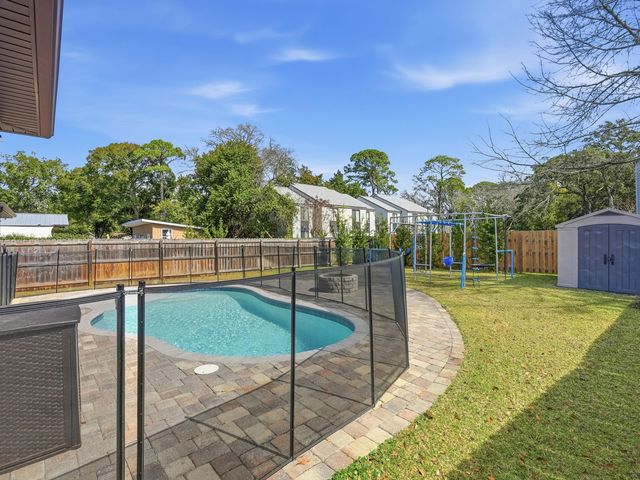 131 SE Magnolia Avenue, Fort Walton Beach, FL 32548