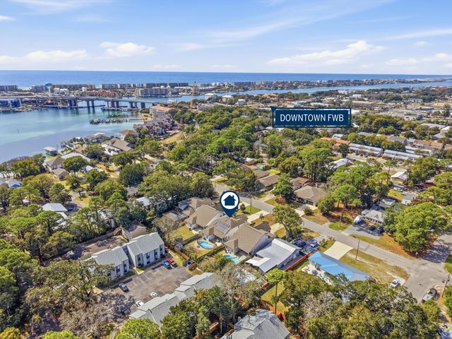 131 SE Magnolia Avenue, Fort Walton Beach, FL 32548