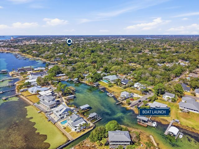 131 SE Magnolia Avenue, Fort Walton Beach, FL 32548