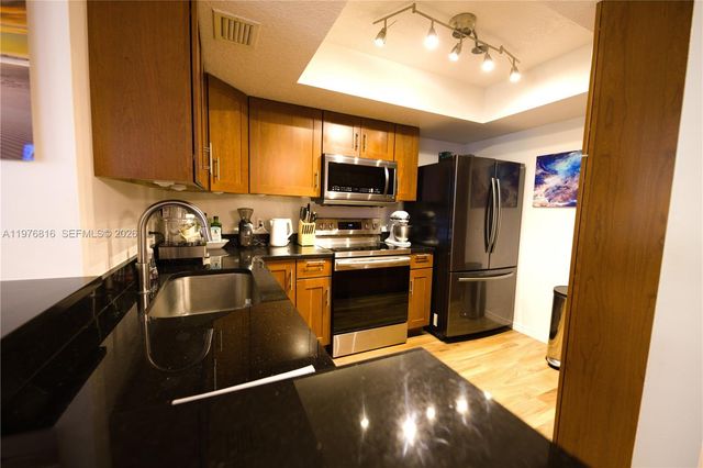 5570 NW 44th St 204A, Lauderhill, FL 33319