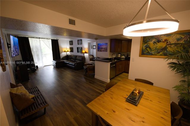 5570 NW 44th St 204A, Lauderhill, FL 33319