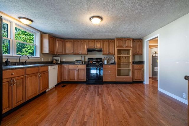 11 Magnolia Street, Aragon, GA 30104