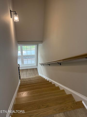 101- 110 Ken Lewis Way, Maryville, TN 37801