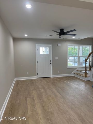 101- 110 Ken Lewis Way, Maryville, TN 37801