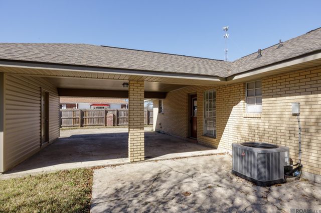 3850 Pope Rd, Zachary, LA 70791