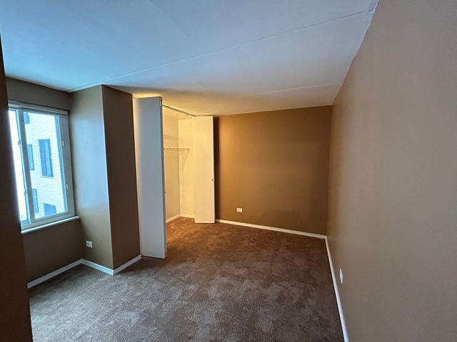 366 W Miner Street 2A, Arlington Heights, IL 60005