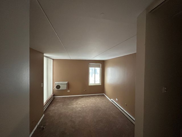 366 W Miner Street 2A, Arlington Heights, IL 60005