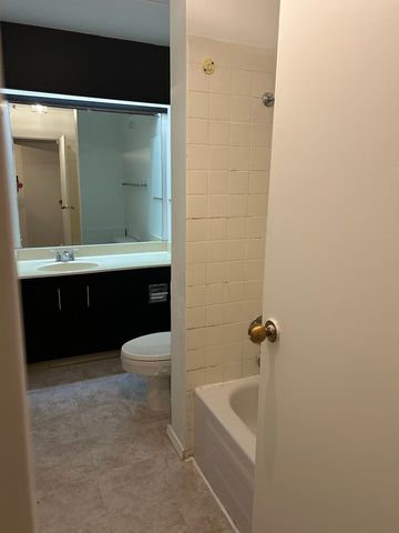 366 W Miner Street 2A, Arlington Heights, IL 60005