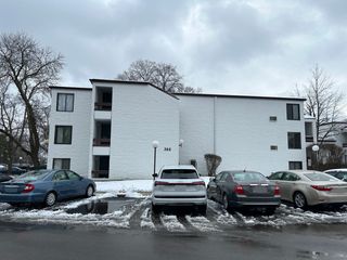 366 W Miner Street 2A, Arlington Heights, IL 60005