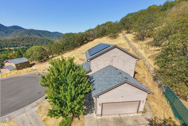 875 Jacoby Street, Gold Hill, OR 97525