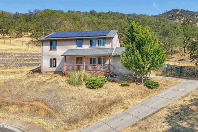 875 Jacoby Street, Gold Hill, OR 97525