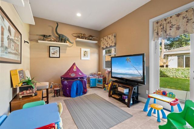 17117 Tallow Tree Lane, San Diego, CA 92127