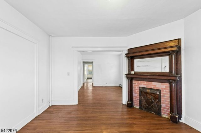 84 W Cherry St, Rahway City, NJ 07065