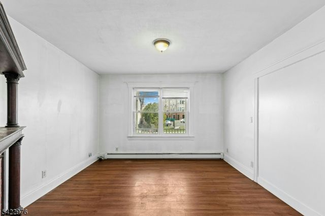 84 W Cherry St, Rahway City, NJ 07065