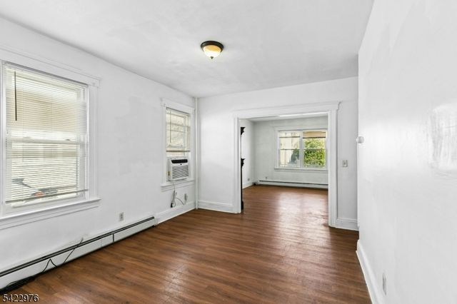 84 W Cherry St, Rahway City, NJ 07065