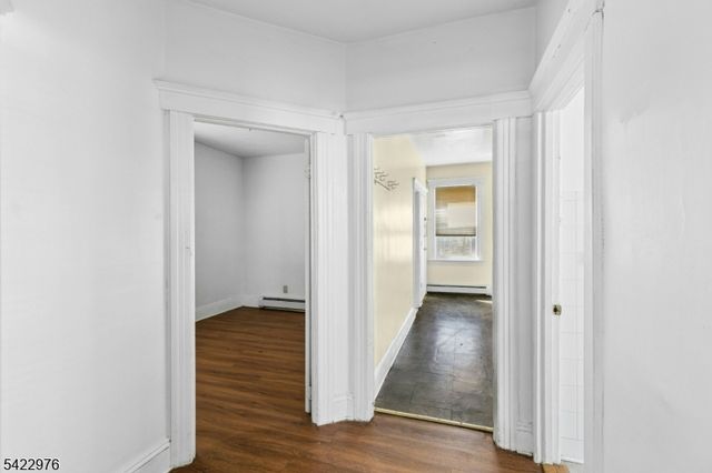 84 W Cherry St, Rahway City, NJ 07065