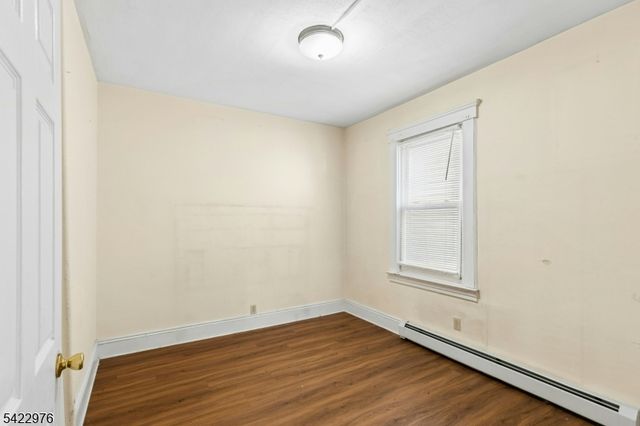 84 W Cherry St, Rahway City, NJ 07065