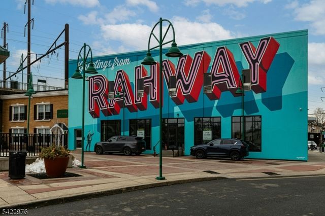 84 W Cherry St, Rahway City, NJ 07065