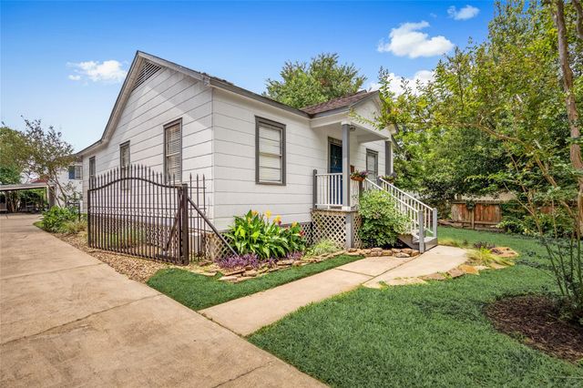 1024 1/2 W 16th Street, Houston, TX 77008