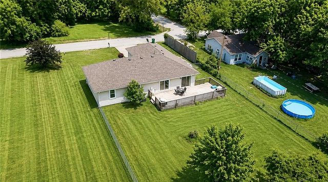 411 10th Street, Garden City, MO 64747