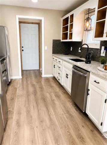 411 10th Street, Garden City, MO 64747